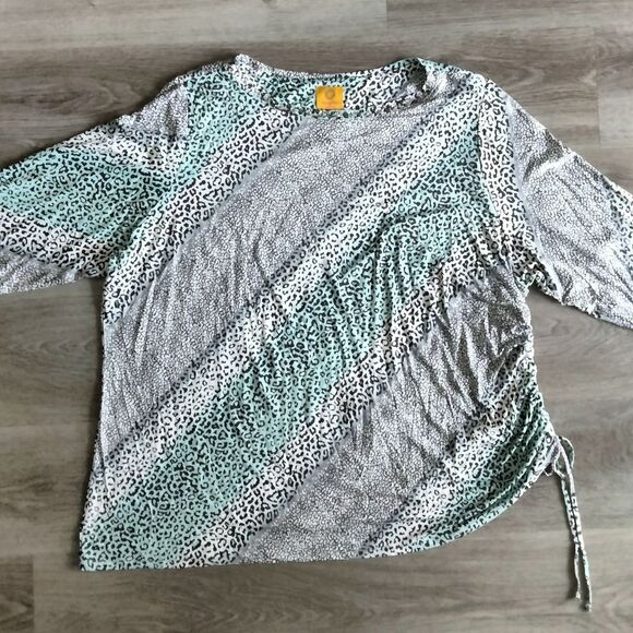 NEW Ruby Rd Leopard Print Women's Top Jeweled Neckline 3/4 Sleeve - Picture 1 of 9